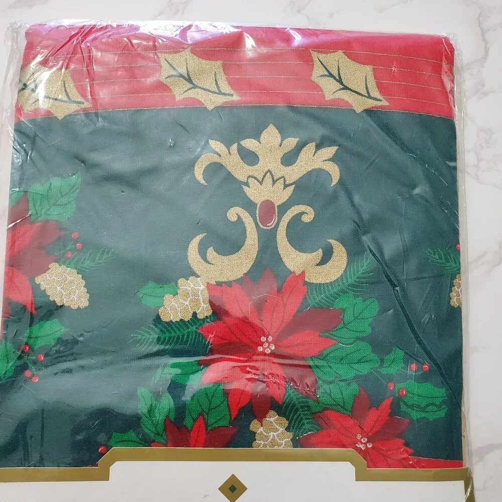 Bardwil Tablecloth Oval Royal Victorian Christmas Red Green Gold 84x60